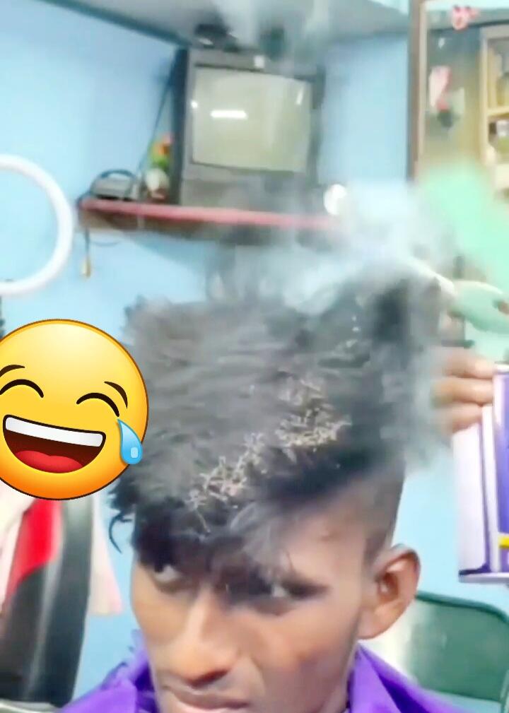 India Memang Beda, Potong Rambut pun Pakai 'Gunting Api' (Ngakak Inside)