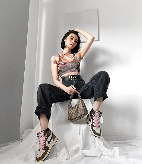 Yuk! Tengok style & koleksi sneakers Tamara Dai
