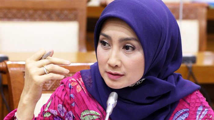15 Penyanyi Yang Banting Stir Jadi Politisi