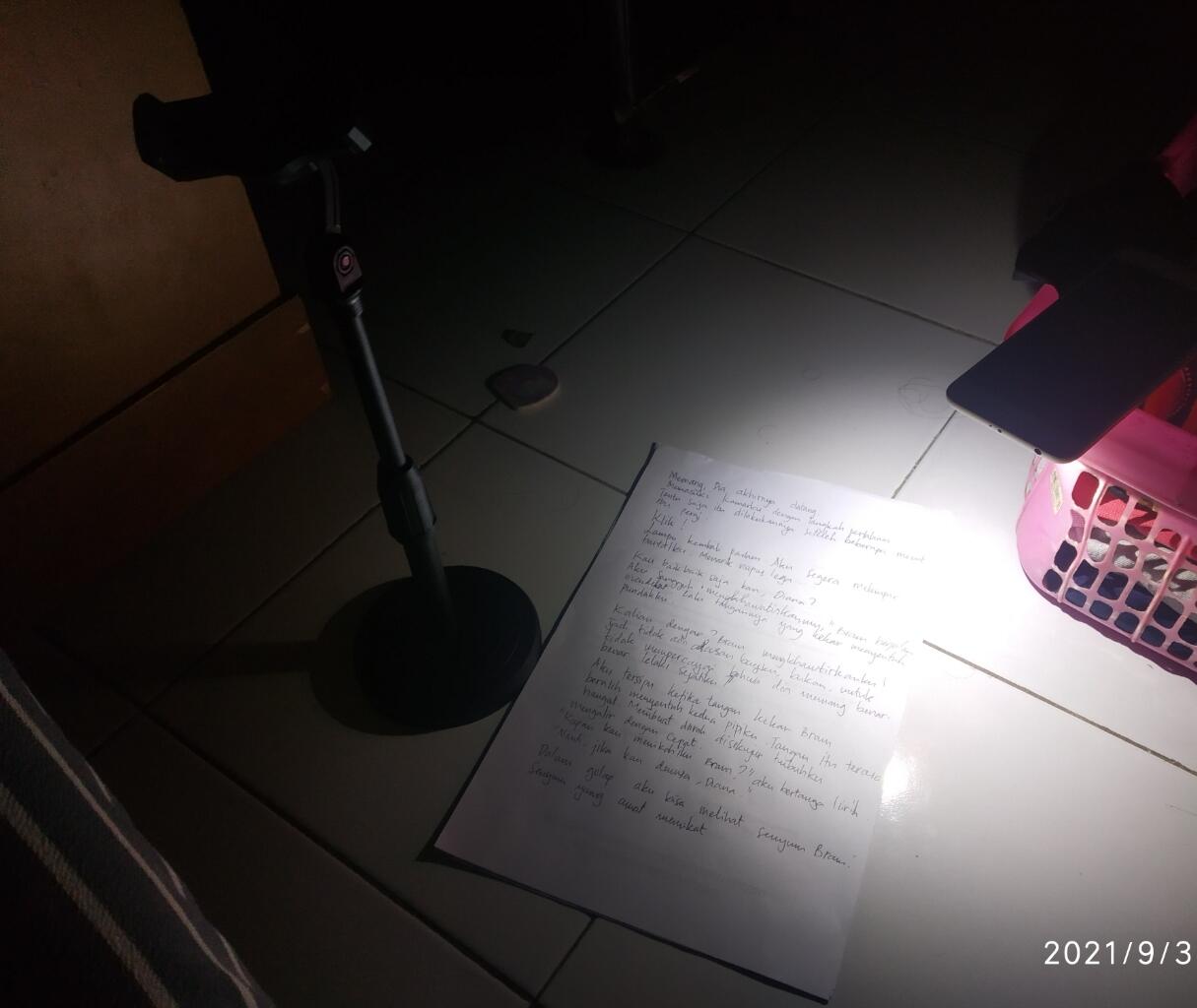 Shooting Membacakan Cerita Misteri
