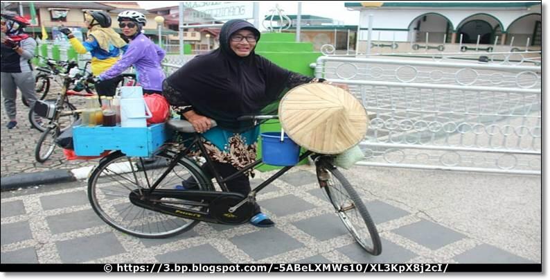 Tetap Membantu Meski Ane Sendiri Dalam Kesulitan