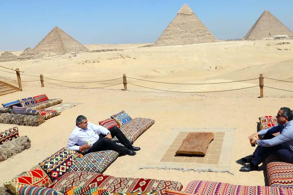 Piramida Giza di Mesir Dilengkapi Bioskop & Tempat Makan yg Memukau turis