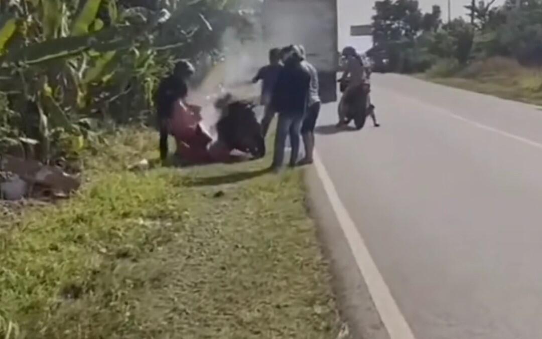 Viral Paket kiriman Kurir Ninja Terbakar