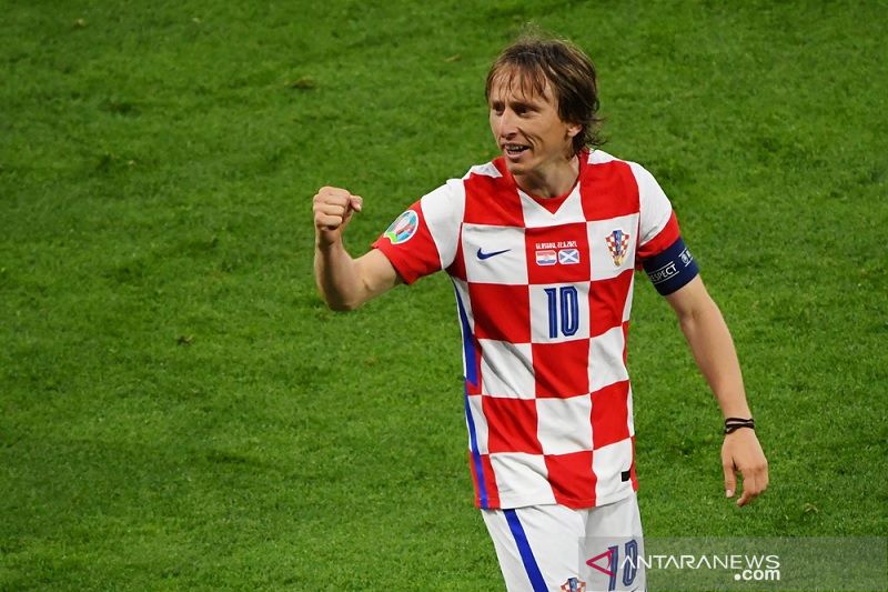 Ringkasan Grup D: walau telat panas, Kroasia susul Inggris & Ceko