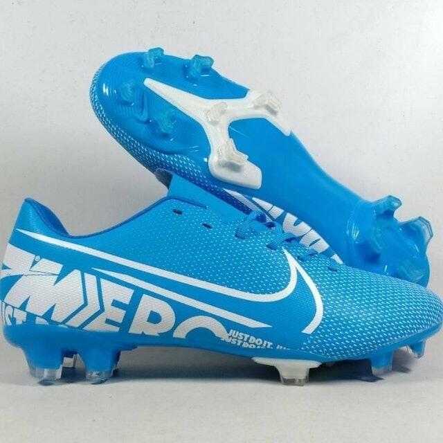 10 Rekomendasi Sepatu Bola Nike Terbaik