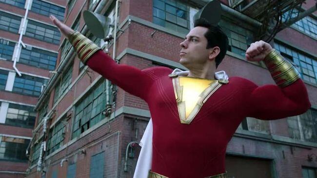 Karakter DC yg Bisa Mengangkat Palu Thor Marvel, Emang Ada?