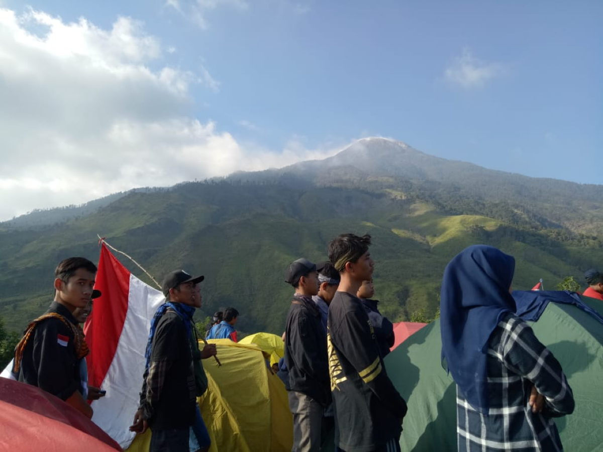 Pendakian Di Gunung Pundak, Jawa Timur 