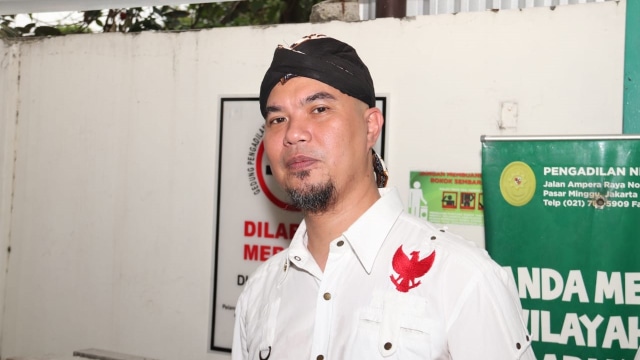 15 Penyanyi Yang Banting Stir Jadi Politisi