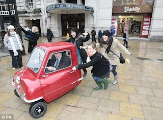 1_smallestcar.jpg