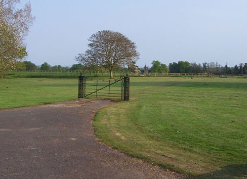 iron-gate-no-fence.jpg