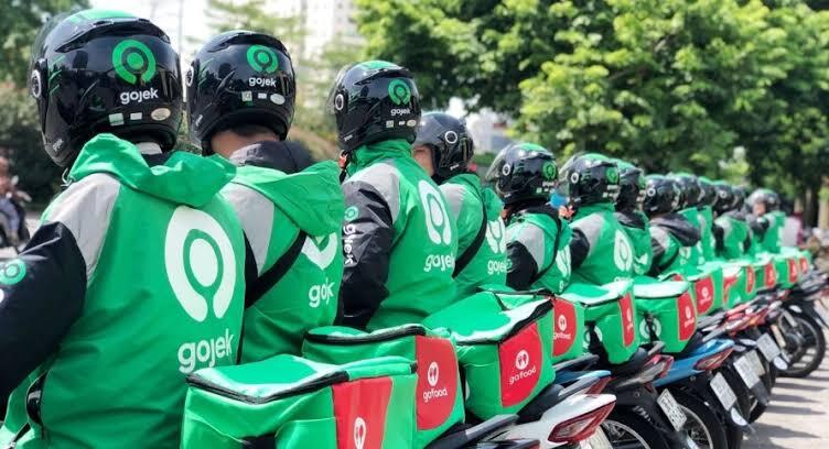FAKTA DI BALIK SOLIDARITAS DRIVER OJEK ONLINE