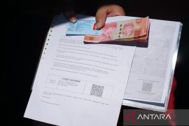 Cara cek bansos pakai KTP, dapat online via ponsel