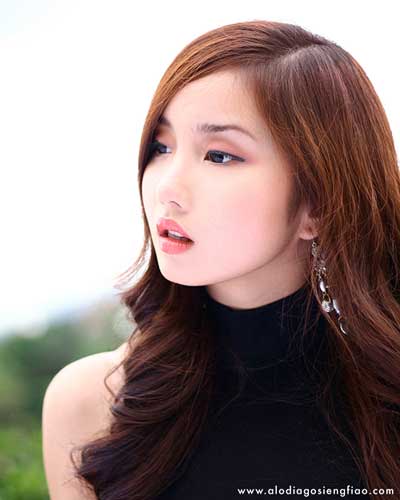 girl_13_by_adeoctaviana.jpg