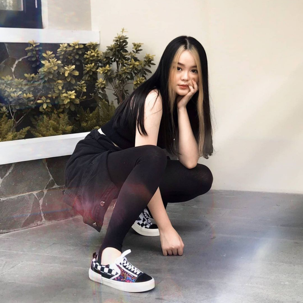 Racun Tren Sepatu Lokal Slip On, Enak Tinggal Masukin Aja