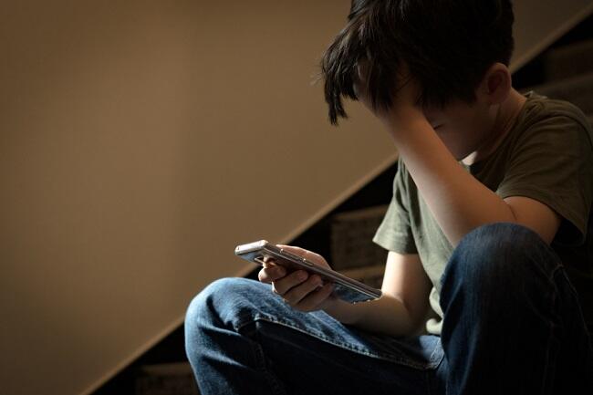 Sering Scroll Instagram Sepanjang Hari, Pertanda Agansis Penderita Doomscrolling!