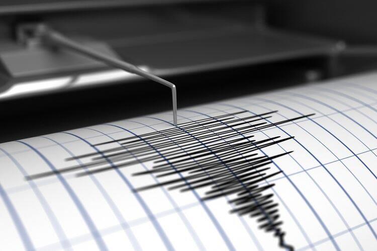 Breaking News Gempa 6,7 SR Mengguncang Malang 