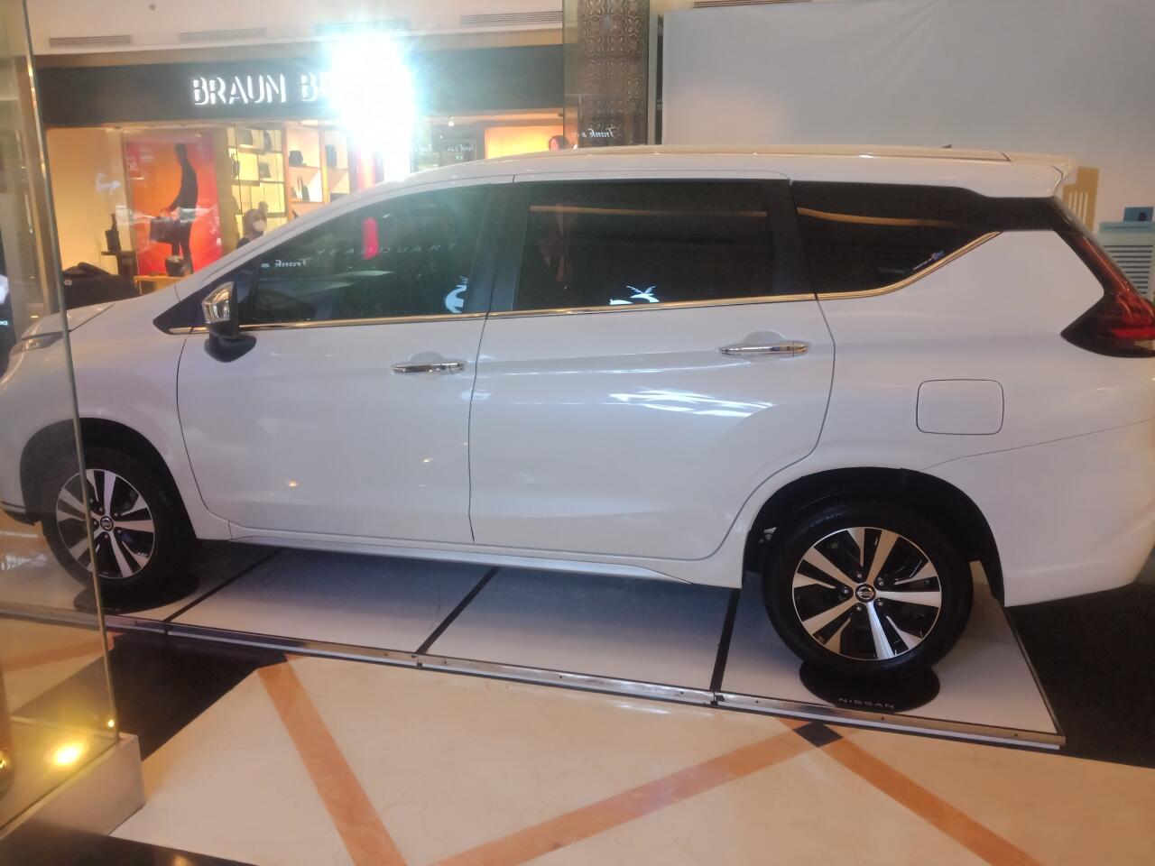 mobil livina makin mantaappzz