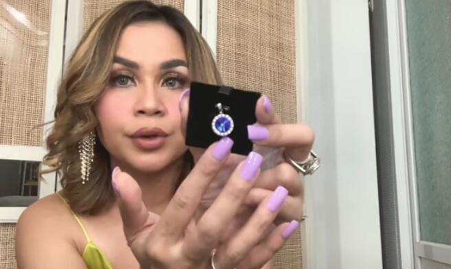 Penasaran Souvenir Pernikahan Aurel Hermansyah & Atta Halilintar, Ini Isinya!