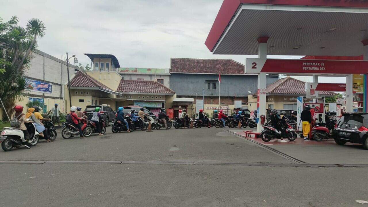 Beredar Bensin Palsu, Amankah Mengisi Bensin di Pertamini?