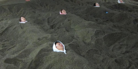nE1CT.jpg
