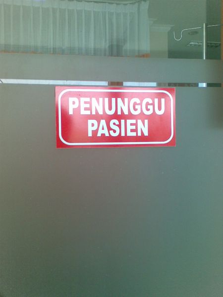 stiker_kaca_depan_pintu_masuk.jpg