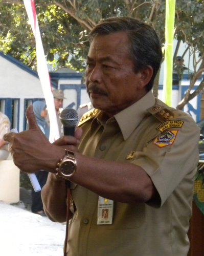 hueaJ.jpg