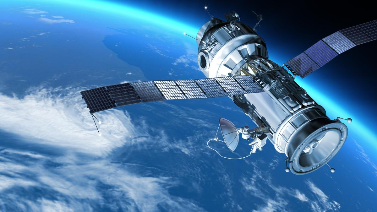 Mengingat Sejarah Peluncuran Satelit Palapa