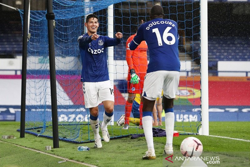 Everton hantam Brighton sembari samai torehan setengah zaman silam