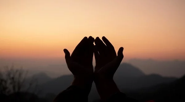 Ibadah Makin Sempurna, Dengan Baca Doa Setelah Sholat