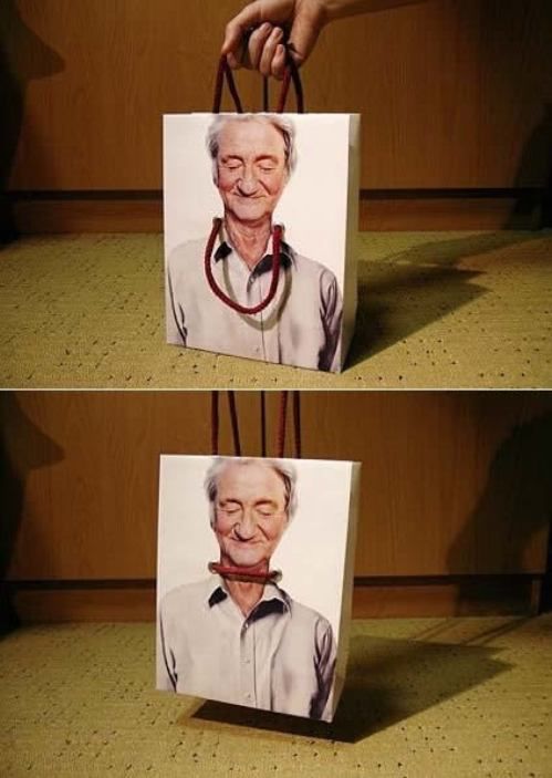 funny_shopping_bags05.jpg