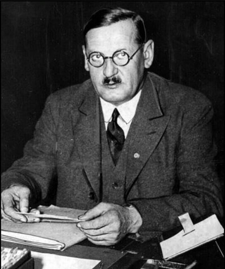 Sengkuni Dibalik Kekejaman Nazi Jerman