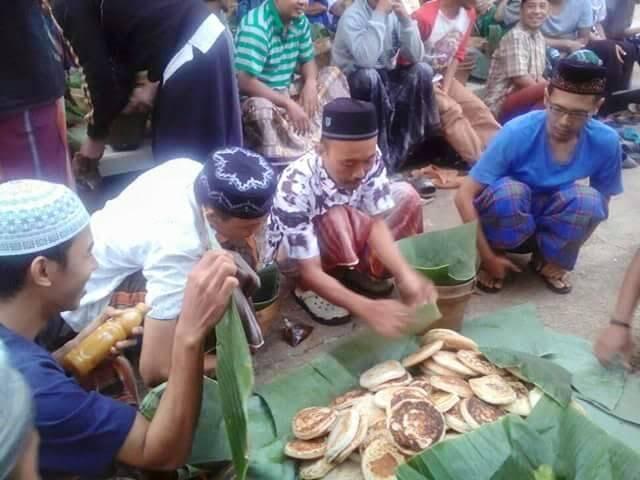 Tradisi Kue Apem Dan Segala Filosofi Didalamnya