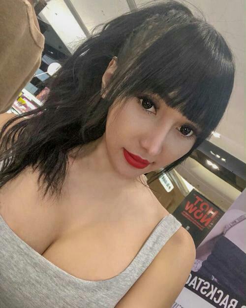 KISAH HIDUP DAN SISI LAIN LUCINTA LUNA 