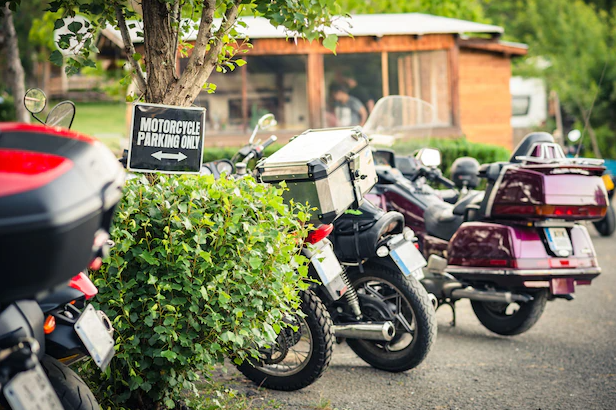 Inilah Romantisnya Kencan Pake Motor
