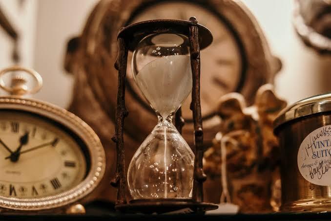 Jam Berapa Jam Diciptakan Pertama Kali? 