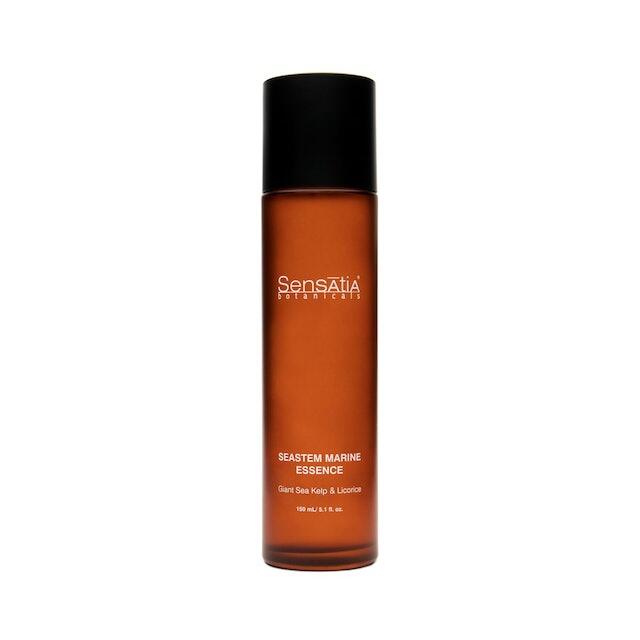 10 Rekomendasi Essence Terbaik untuk Pria