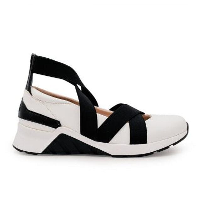 10 Rekomendasi Sepatu Khakikakiku Terbaik
