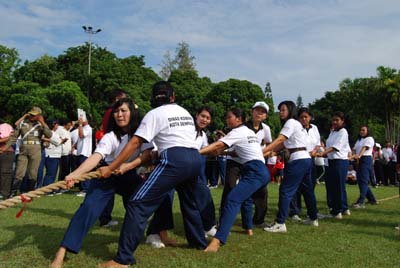 tarik-tambang.jpg
