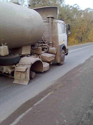 truck_without_wheels_09.jpg