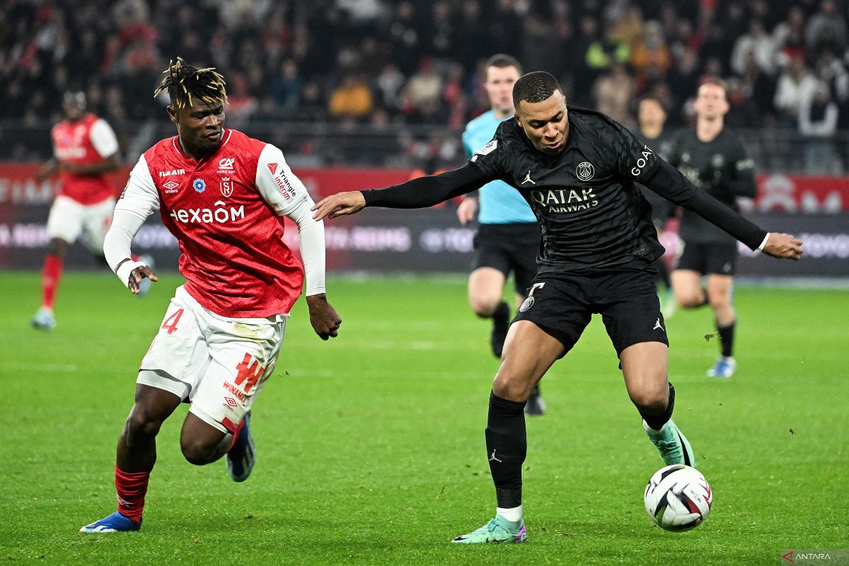 Wolverhampton datangkan bek Pantai Gading Emmanuel Agbadou dari Reims
