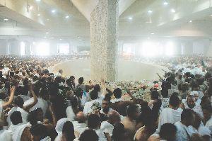 melempar-jumrah.jpg