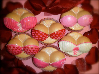 busty_cakes_12.jpg