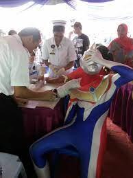 Kelakuan Kocak Mas ULTRAMAN Versi Warga +62