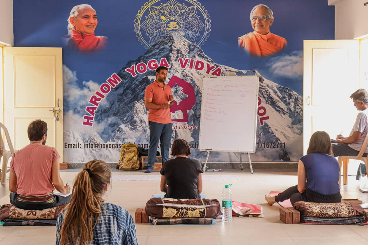  Yoga TTC in Rishikesh