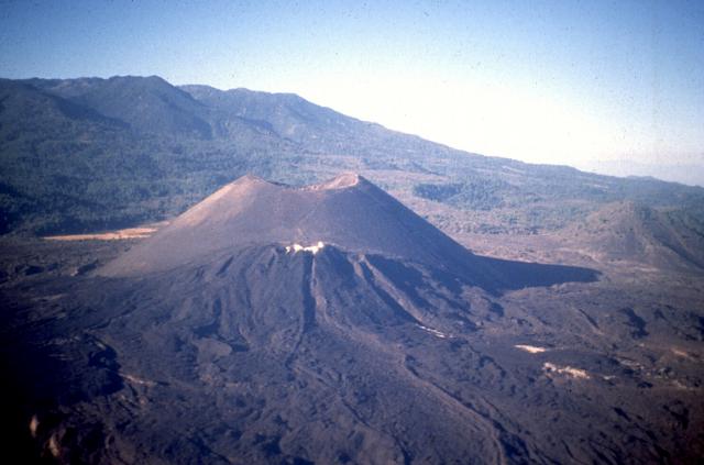 Paricut%C3%ADn_volcano.jpg
