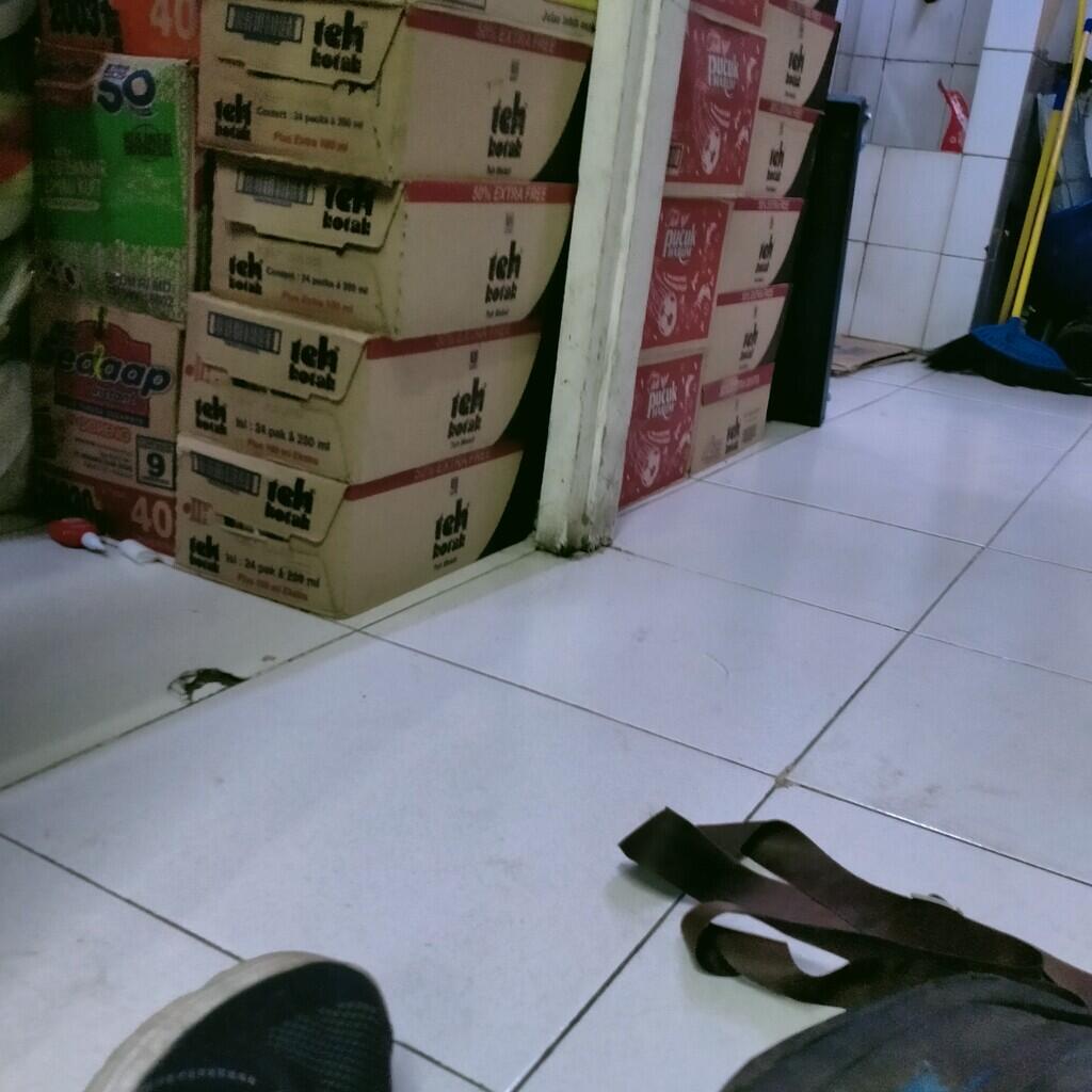 Ane dituduh mencuri gan di indom*ret 