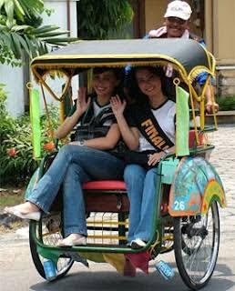 Becak Di Jepang, Unik Tapi Bikin Kasihan Supirnya!