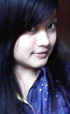 Pose Foto Alumni Cewek Alay Tahun 2000-an