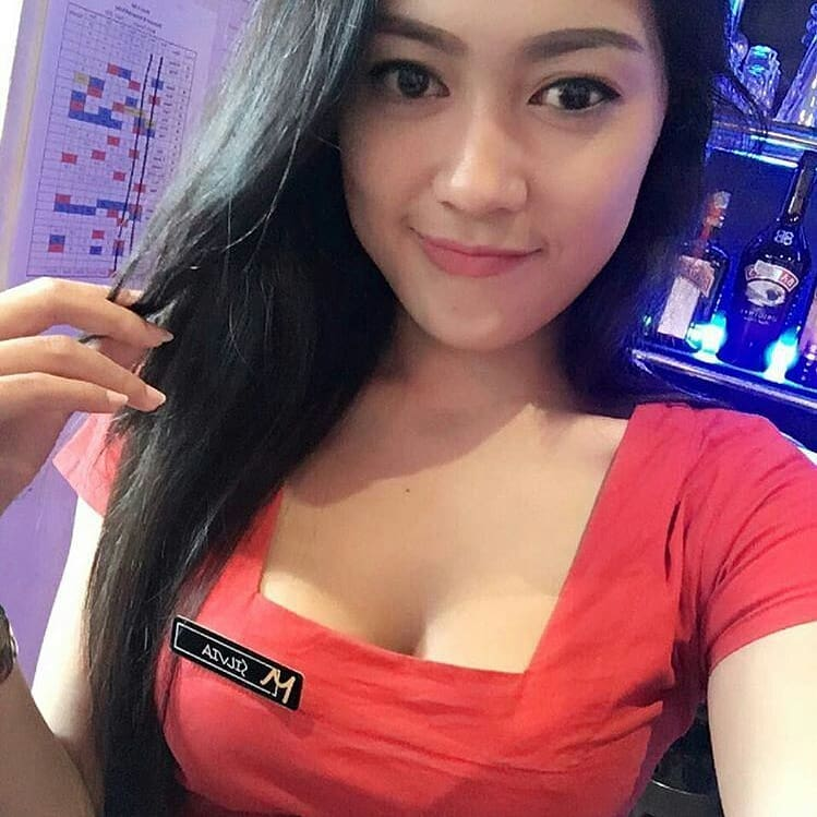 Senyuman paras gadis manis bikin greget (Louncing21)