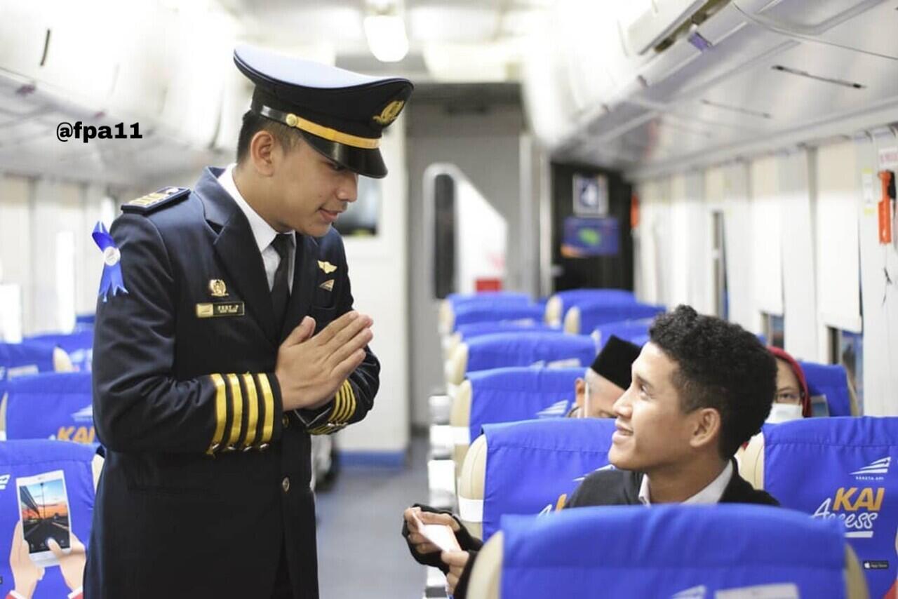(Nostalgia) 4 Hal Pengalaman Naik Kereta Api Yang Tidak Terlupakan 